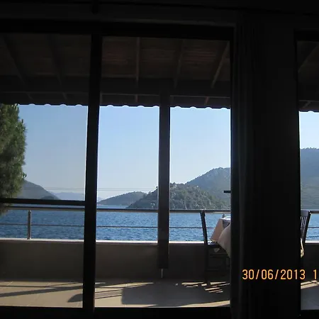 Oezguer Apart Bozburun