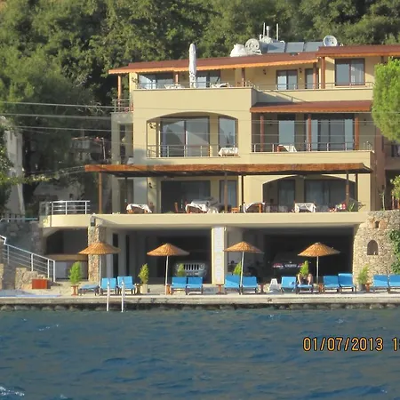 Oezguer Apart Aparthotel Bozburun