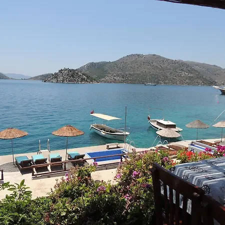 Oezguer Apart Bozburun