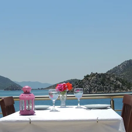 Appart hôtel Oezguer Apart Bozburun